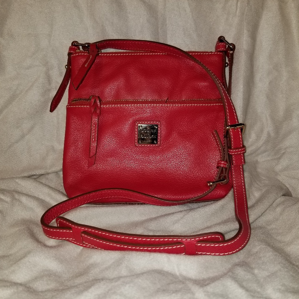 Authentic Dooney&Bourke crossbody